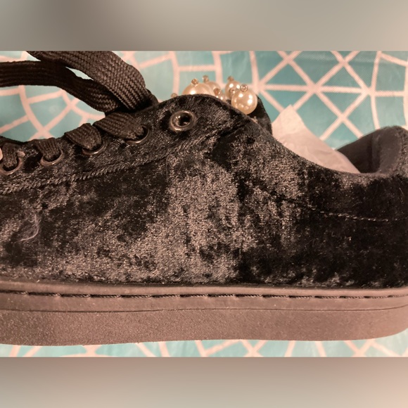 💛TODAY***$10***Qupid black velvet lace sneakers pearl/rhinestones - Picture 3 of 5